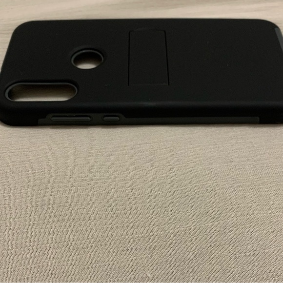 Moto E KICK | Dual-Layer Protective Kickstand Case Metro by T-Mobile - Picture 5 of 15